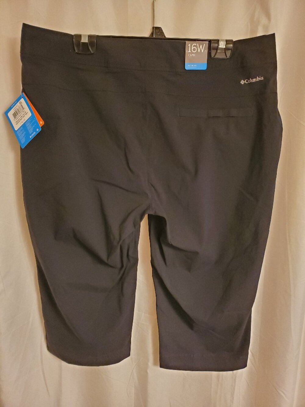 Columbia Active Fit Omni Shield Black Capri - Size 16W - NEW - Picture 2 of 12